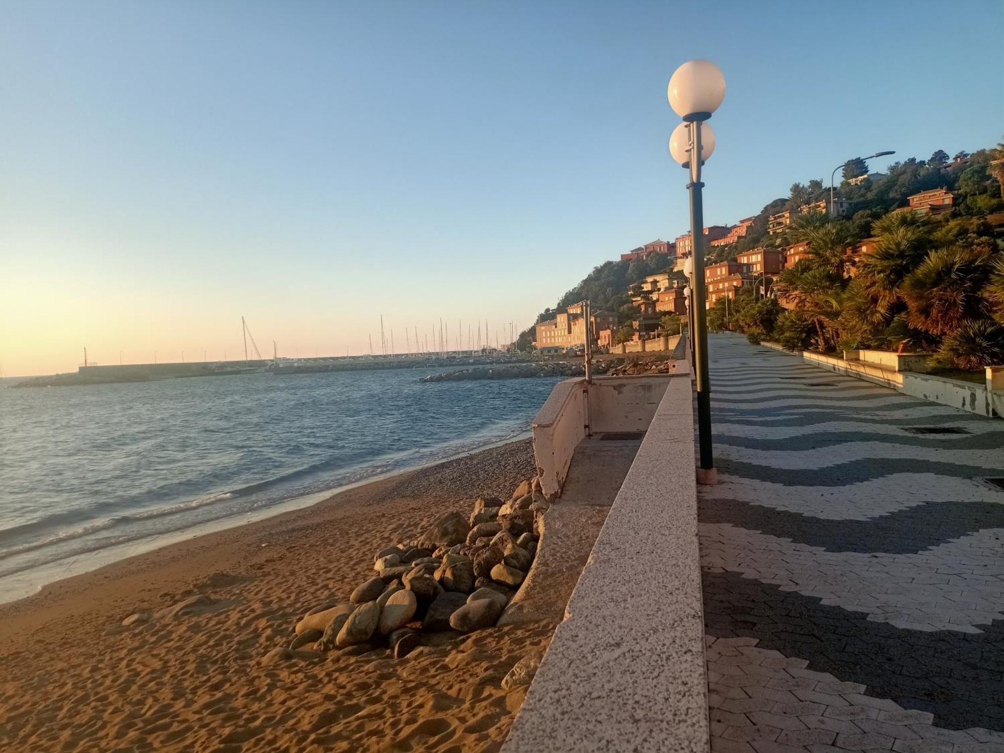 Hotel Serena Arenzano Kültér fotó