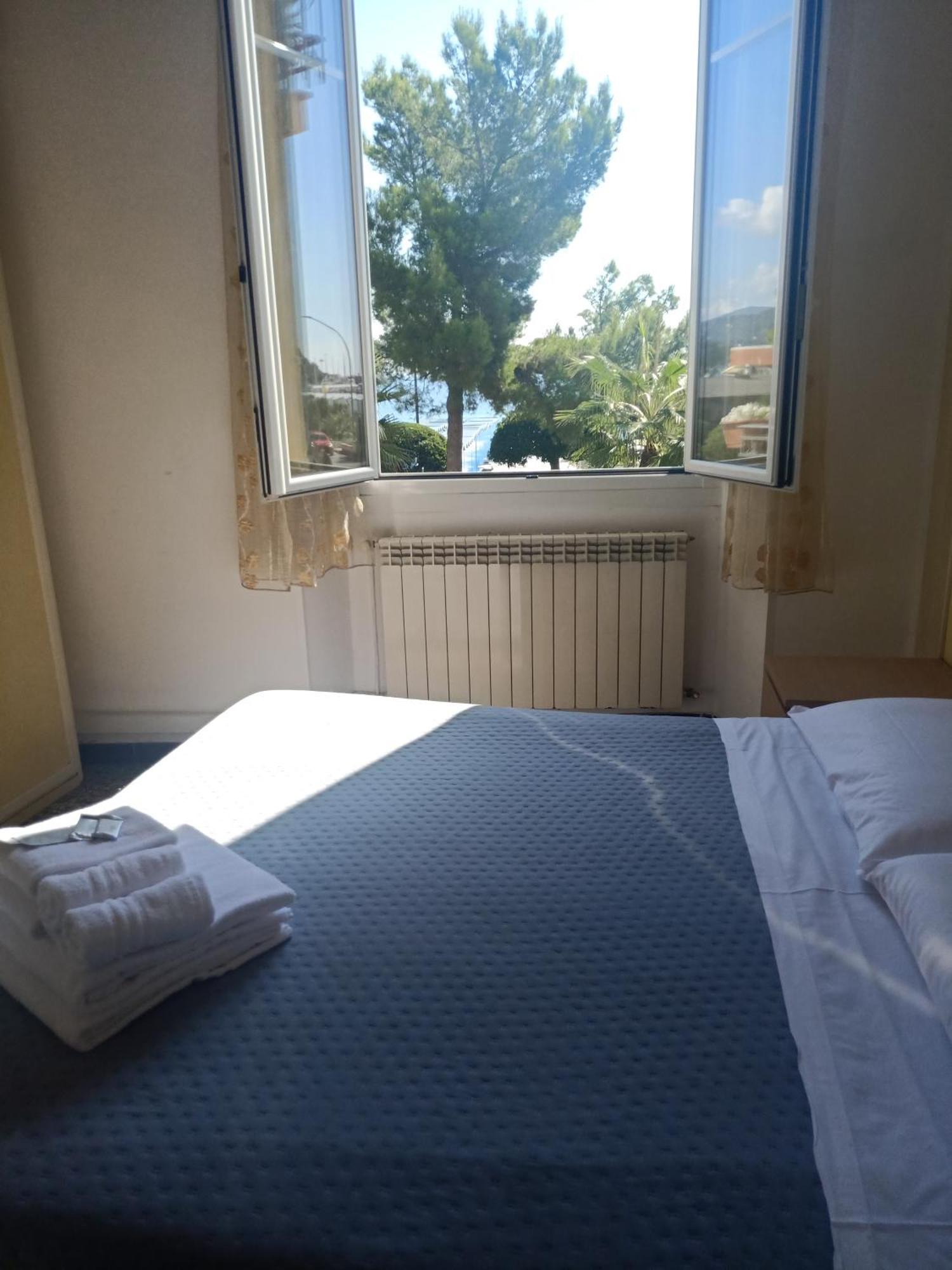 Hotel Serena Arenzano Kültér fotó