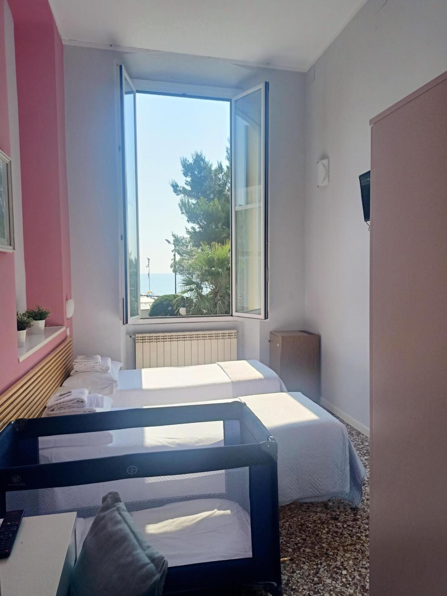 Hotel Serena Arenzano Kültér fotó